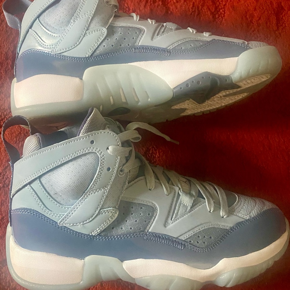 Jumpman Two Trey - Picture 2 of 6
